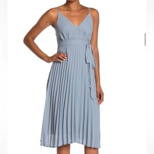 KENEDIK Pleated Midi Dress Sz L
